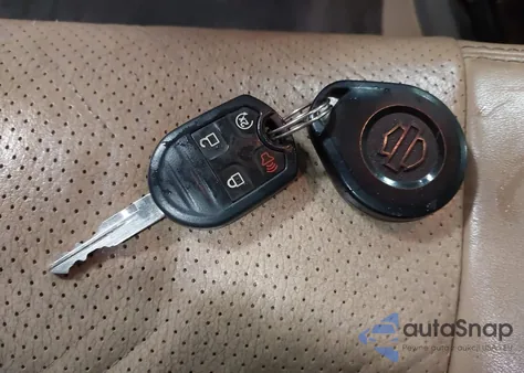 2011 Ford F-150 Lariat from USA, damaged, VIN 1FTFW1ET8BFA98826